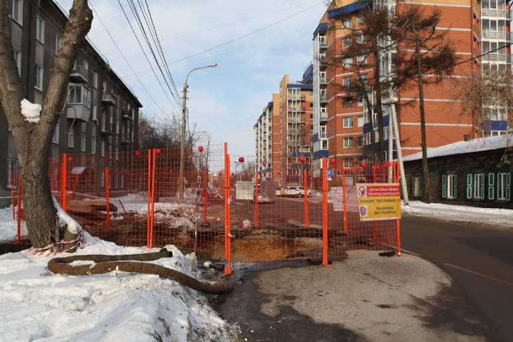 Мэрия Иркутска потребовала восстановить проезжую часть улицы Красноказачья после ремонта сетей
