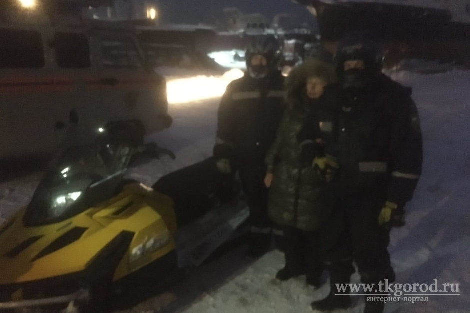 Спасатели эвакуировали со льда Иркутского водохранилища заблудившуюся в снежной буре женщину