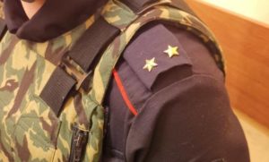 Полицейские пытались найти наркотики, оружие и боеприпасы во время масштабных проверок в Иркутске