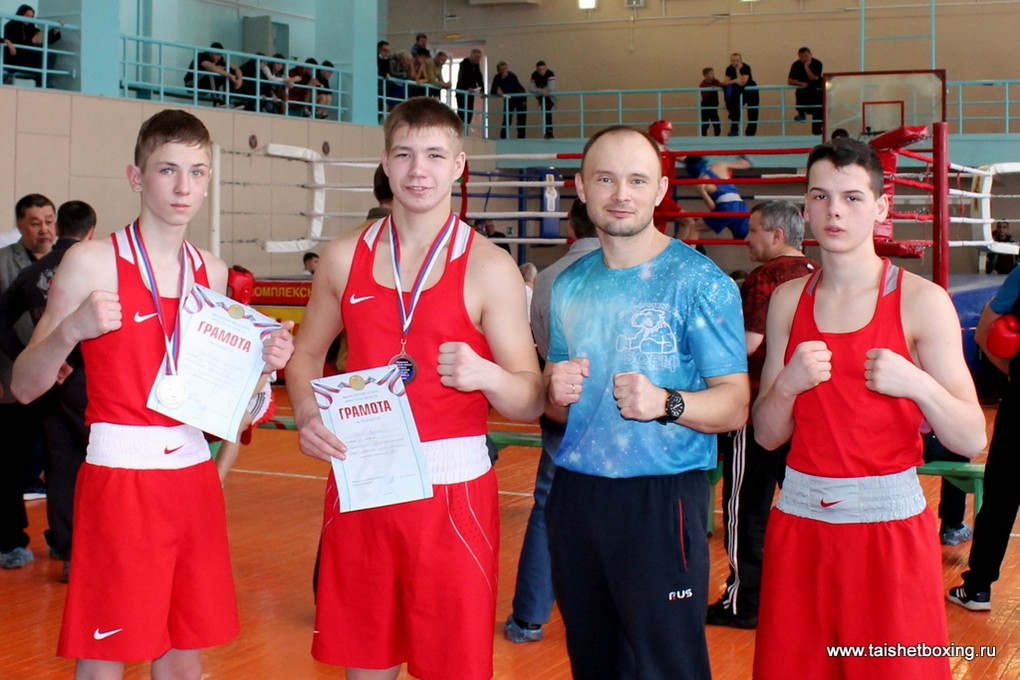 Тайшетские боксёры завоевали две медали на первенстве Иркутской области