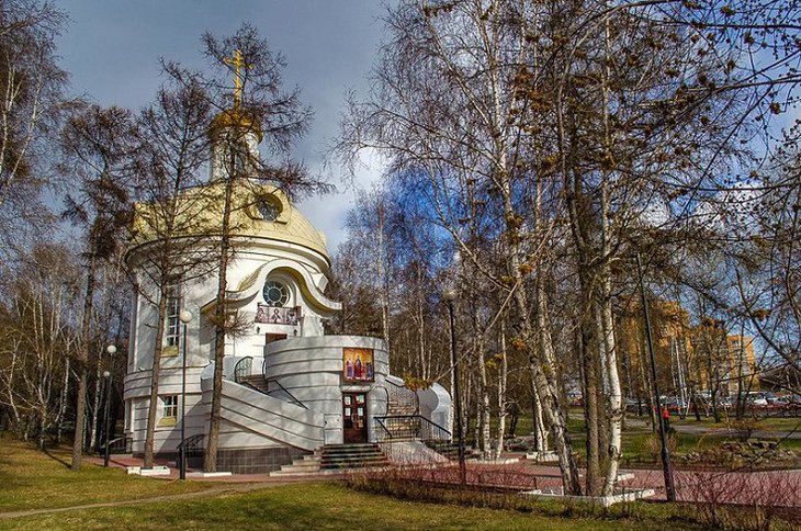 Формовочную обрезку деревьев проведут в Иркутске весной