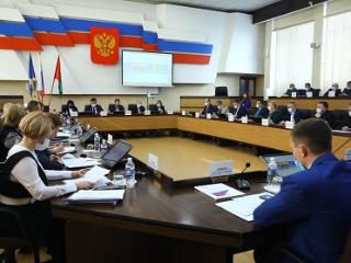Депутаты Заксобрания Приангарья обсудили реализацию нацпроекта "Экология"