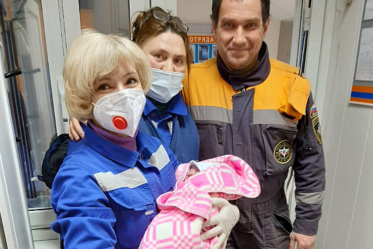 Спасатели БПСО приняли роды на базе в поселке Никола