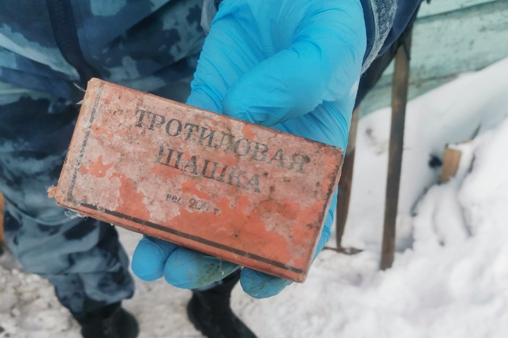 Житель Черемховского района нашел под крышей надворной постройки тротиловую шашку