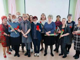 Светлана Кузнецова поздравила жительниц Ленинского округа Иркутска с приближающимся праздником 8 марта
