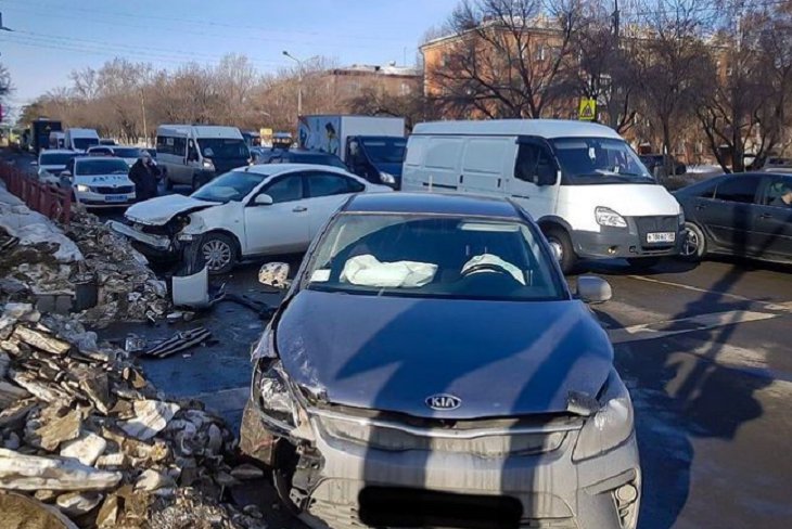 Двое детей и 21 взрослый пострадали в ДТП в Иркутске и пригороде за неделю