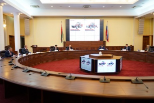 Губернатор региона и делегация республики Беларусь обсудили сотрудничество с ОАО «Минский тракторный завод»