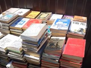 Книжный приют в Иркутске передал 450 книг библиотеке в посёлке Большая речка