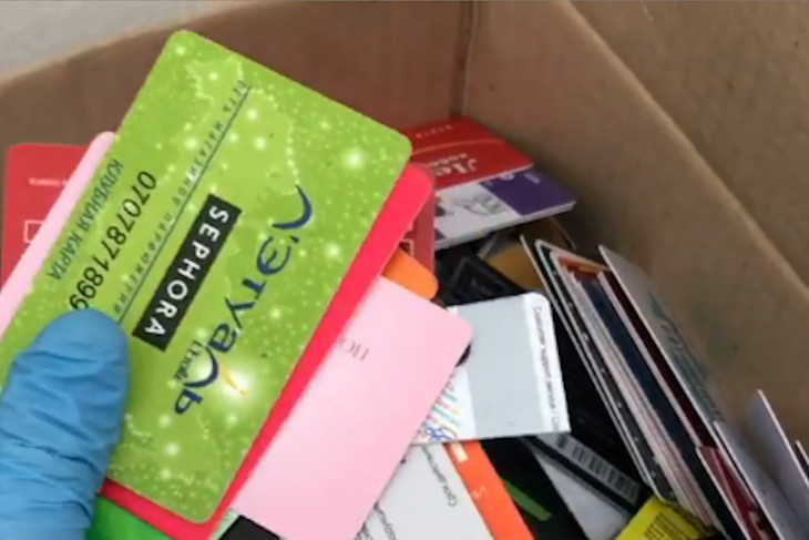 За месяц жители Иркутска сдали на утилизацию 25 килограммов пластиковых карт