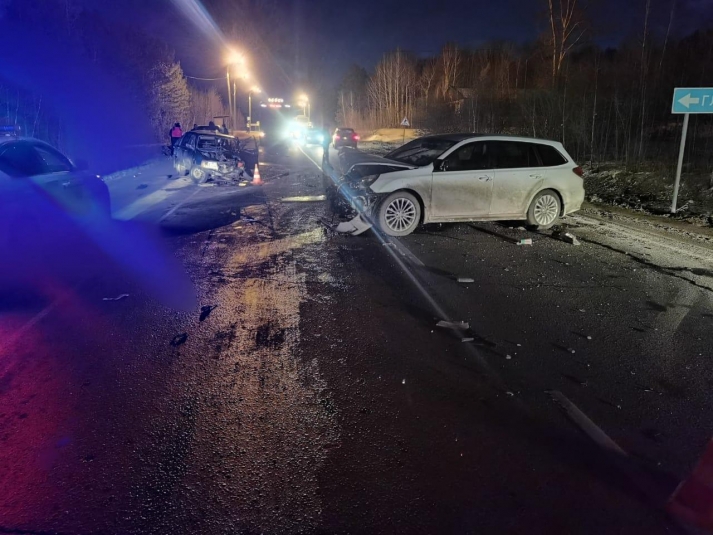 Подросток-водитель и пассажир "Ижа" пострадали в столкновении с Subaru под Иркутском