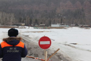 Три ледовые переправы закрыли в Иркутской области 25 марта