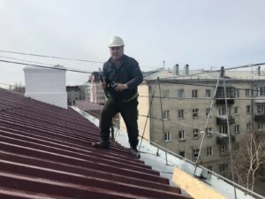 310 крыш жилых домов отремонтируют в Иркутской области 