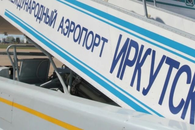 Матерившегося на борту самолета ангарчанина сняли с рейса в Москву