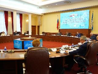 В Иркутске обсудили совместные проекты правительства Приангарья и РЖД