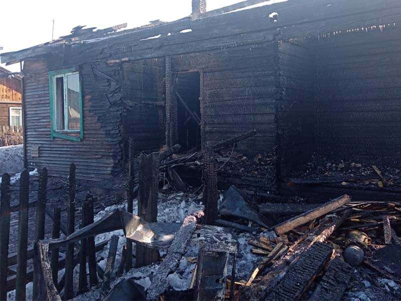 Двое детей погибли на пожаре в Казачинско-Ленском районе <meta itemprop=url content=https://irksib.ru/allnews/13-incients/23666-dvoe-detej-pogibli-na-pozhare-v-kazachinsko-lenskom-rajone />