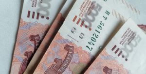 Житель Иркутской области заплатил почти 400 тысяч рублей компенсации за избиение сослуживца