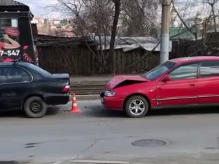 Тройное ДТП произошло в субботу на улице Напольной в Иркутске