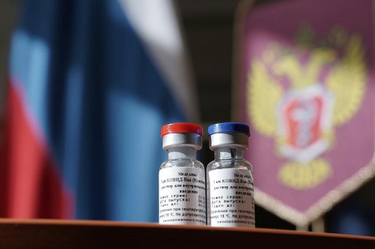 Первая партия вакцины «ЭпиВакКорона» поступила в Иркутскую область