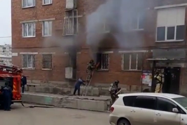 В Ново-Ленино не успели спасти пострадавшего при пожаре из-за решеток на окнах