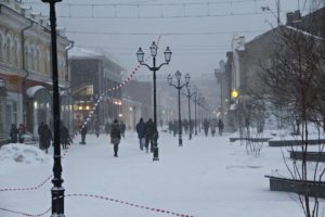 Сильный ветер и мокрый снег передают на 15 апреля в Иркутской области