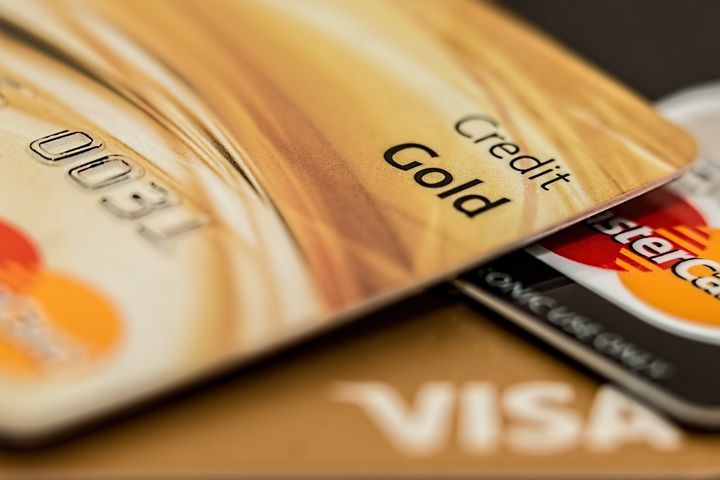 Visa и MasterCard заявили о продолжении работы в России