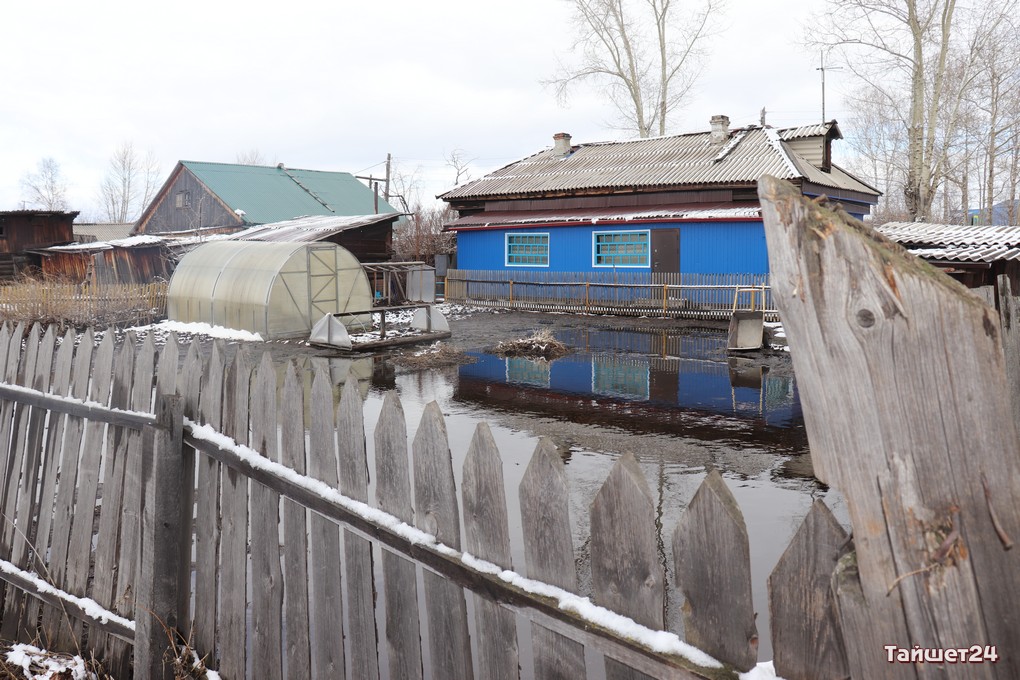 Вода с частных подворий тайшетцев не уходит в том числе из-за равнодушных соседей