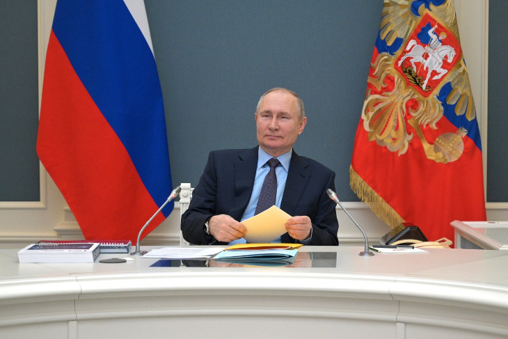 В 2020 году Владимир Путин заработал чуть меньше десяти миллионов рублей