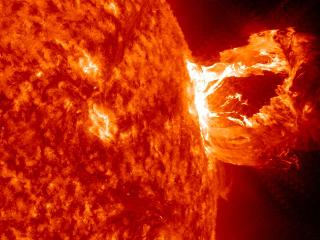 Ученые ИСЗФ СО РАН изучат сейсмологию вспышечных областей на Солнце