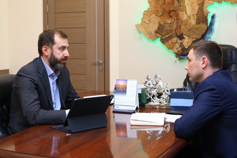 Александр Ведерников предложил улучшить механизмы по трудоустройству молодежи в Приангарье