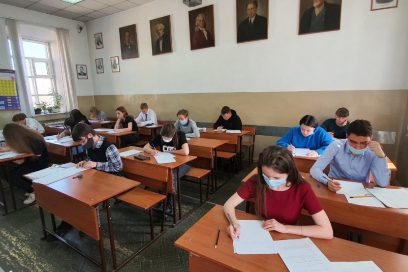Парфенов: Лучшие математики среди студентов сузов определены в Иркутской области