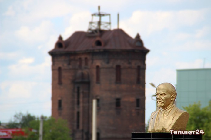 Памятники Ленину предложили признать наследием человечества