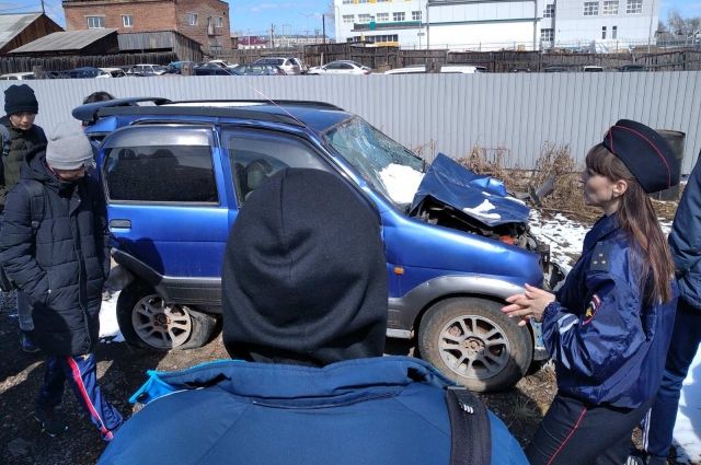 Выставки разбитых автомобилей прошли в Ангарске и Усть-Ордынском районе