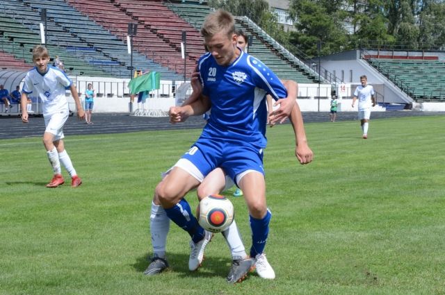 Иркутский ФК Байкал проведет первый матч в третьем дивизионе 11 мая