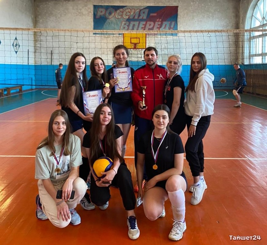 Тайшетские волейболистки привезли первомайскую победу из Красноярского края