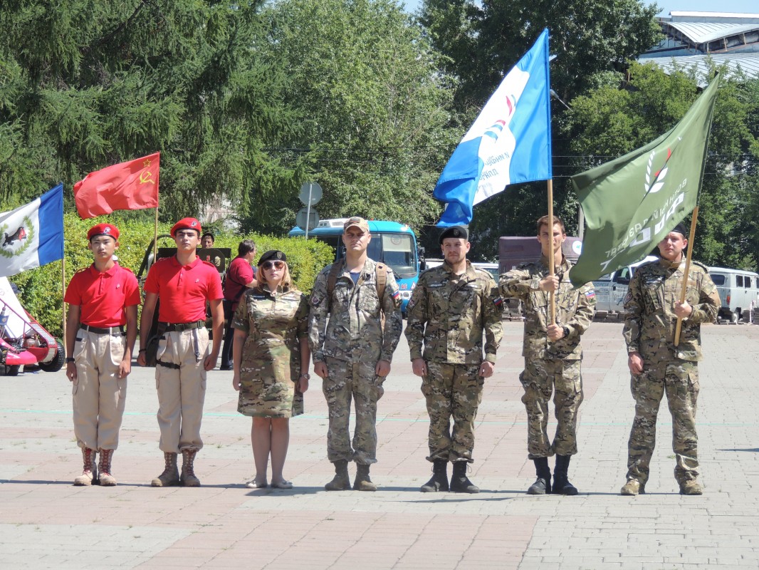 Участников пробега ДОСААФ «С востока на запад России» встретили в Иркутске