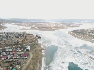 В Усть-Кутском районе проходит стокилометровый ледоход
