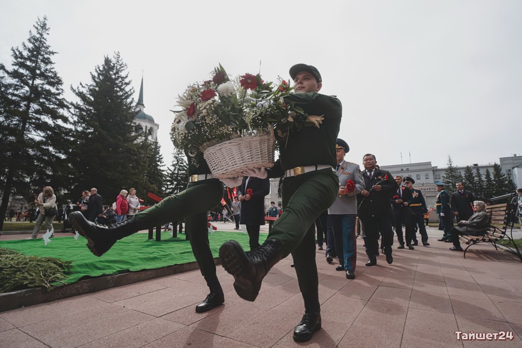 Как Иркутск отпраздновал День Победы. Фоторепортаж Алексея Головщикова