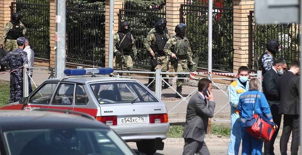 Трагедия в Казани: при стрельбе в школе погибли десять человек