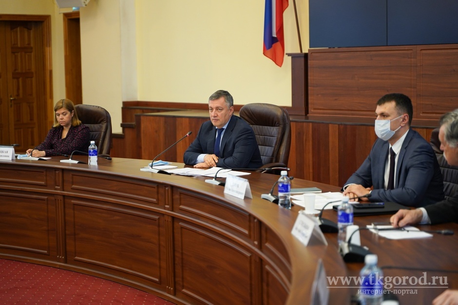 Губернатор Игорь Кобзев поручил разработать программу создания региональных модельных библиотек