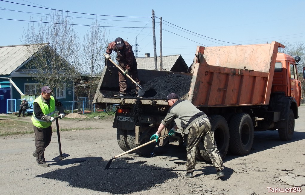 В Тайшете начали ремонт дороги на улице Сибирской