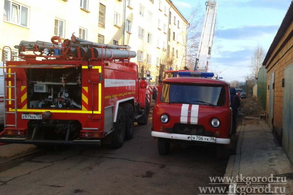 Мужчина и подросток пострадали во время пожара в Братске