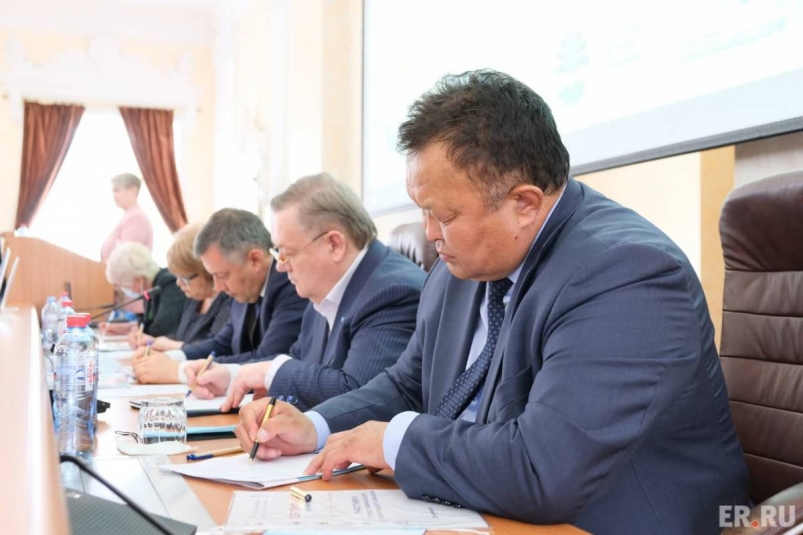 Кузьма Алдаров принял участие в Первом Байкальском экологическом диктанте