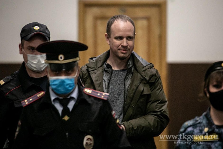 Сыну экс-губернатора Приангарья Андрею Левченко, арестованному по делу о хищении средств Фонда капремонта, предъявлено еще одно обвинение