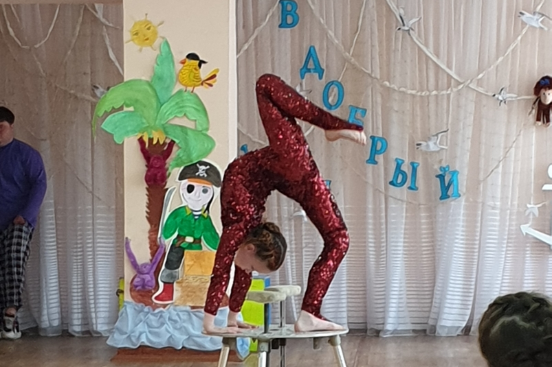 Иркутский цирк в Шелеховском районе провел благотворительное выступление для детей-сирот