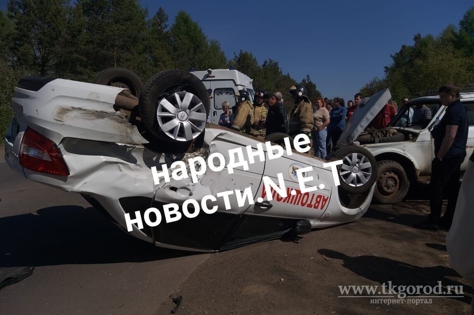 В Братске в аварию попал учебный автомобиль