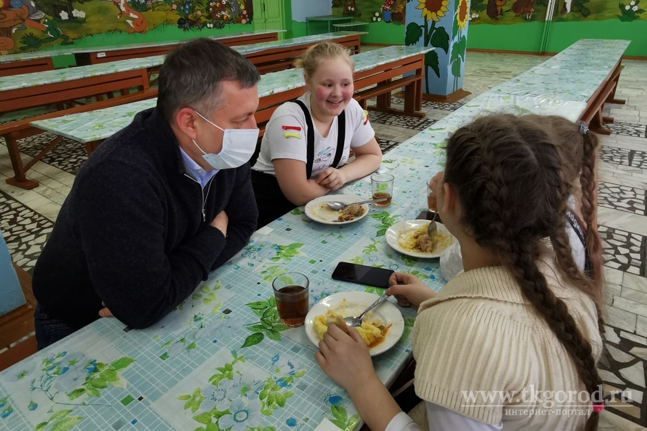 Губернатор: в Иркутской области будет продолжен мониторинг школьного питания