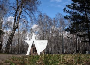 25 памятников участникам Великой Отечественной войны восстановят на Русско-Амурском кладбище в Иркутске