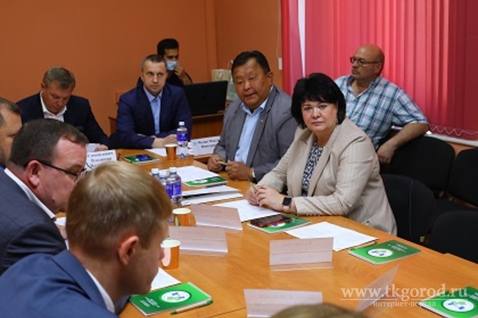 Депутаты Заксобрания Иркутской области приняли участие в заседании Правления Палаты муниципальных районов АМО