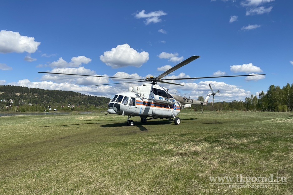 Вертолёт МИ-8 МЧС России направлен в Катангский район на тушение крупного лесного пожара