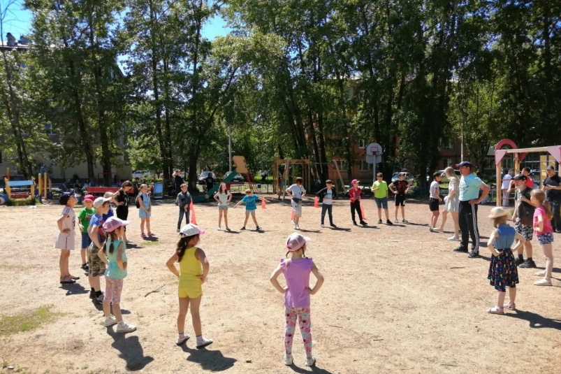 Вице-спикер Думы Иркутска организовал для детей праздник "Спорт в каждый двор"